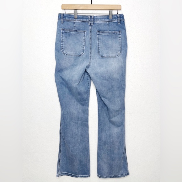 Democracy Itty Bitty Skyrise Jeans Ab Technology Light Wash Boot Cut Size 12 - Picture 4 of 8